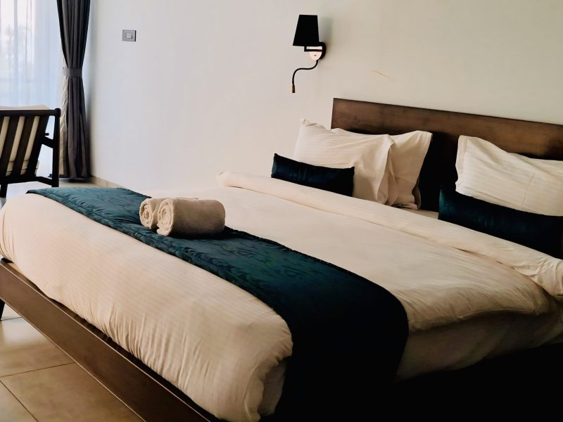 Junior suite with mountain view Vee Resort (Mahabaleshwar)