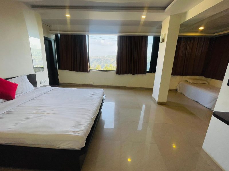 Super Deluxe Room The laxmi Niwas (Mahabaleshwar)